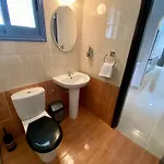 Apartment Poolside Two Bedroom In Location *