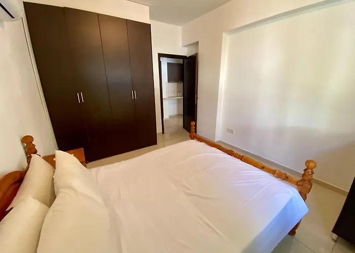 Apartmán Poolside Two Bedroom In Location Paphos