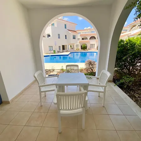 Poolside Two Bedroom In Location *