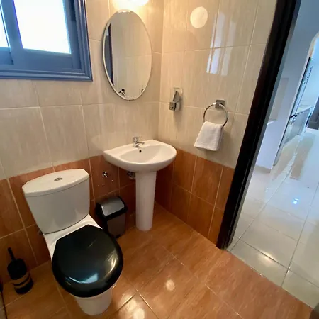Apartmán Poolside Two Bedroom In Location *