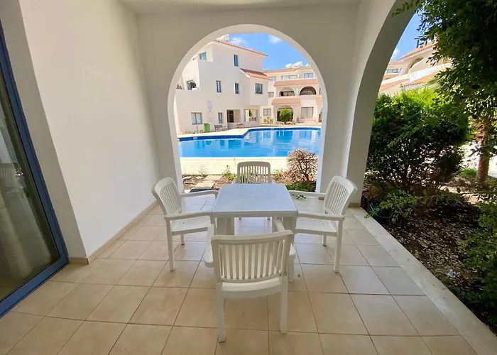 Poolside Two Bedroom In Location *